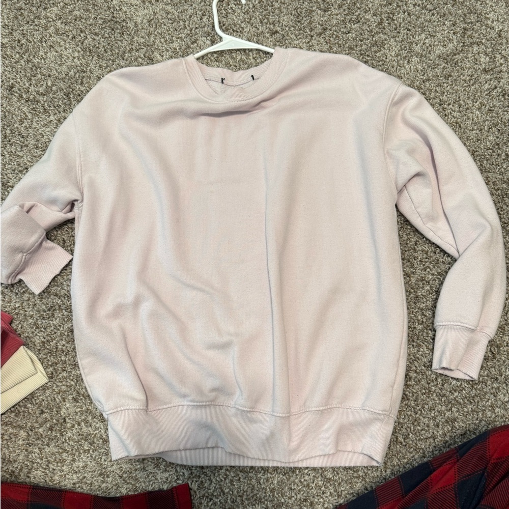 Forever 21 Light Pink Crew Neck Sweater